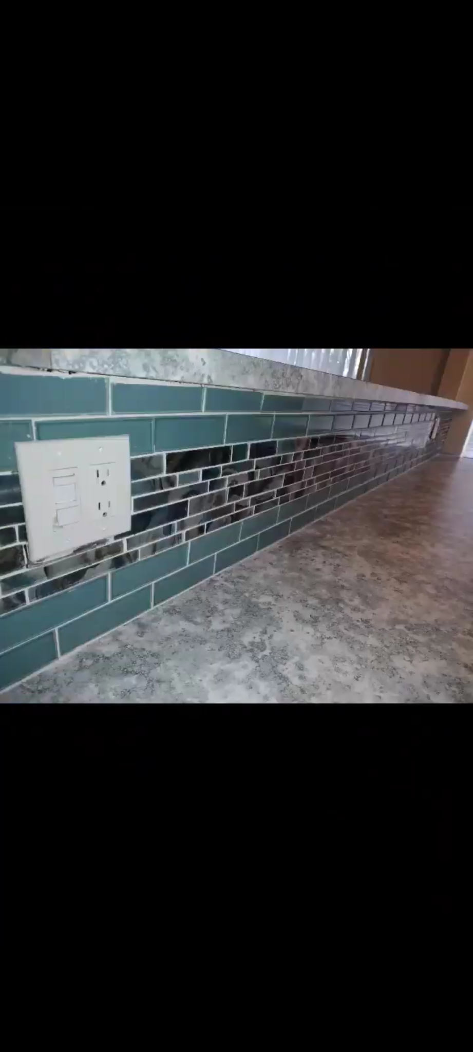 Kitchen backsplash and counter finish detail